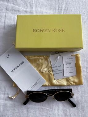 Rowen Rose Oval Frame Sunglasses NWT